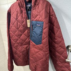 Brand NEW w/ tags Patagonia Diamond Quilted Bomber Jacket men's size 2XL in sequoia red. (msrp $200) 