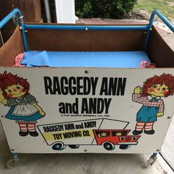 Vintage Raggedy Ann & Andy Rolling Toy Box On Wheels 