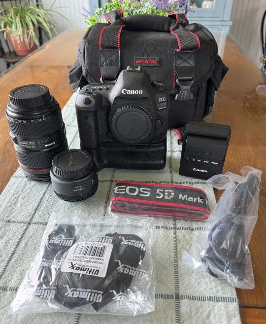 Canon EOS 5D MARK IV 30.4 MP Digital SLR Camera w/ 2 Lenses, Case, Battery Grip