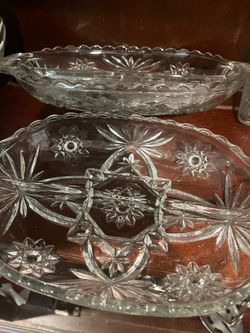 2 serving plates