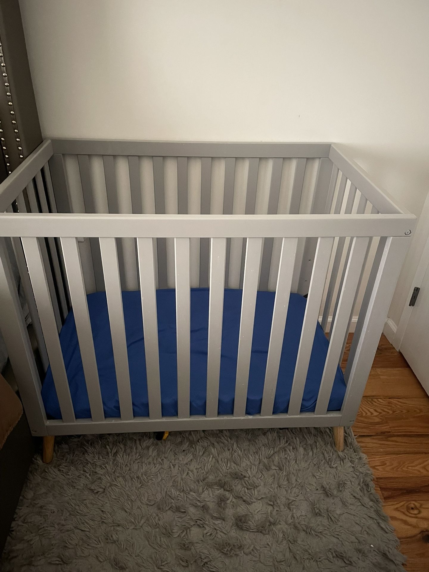 Mini Crib 
