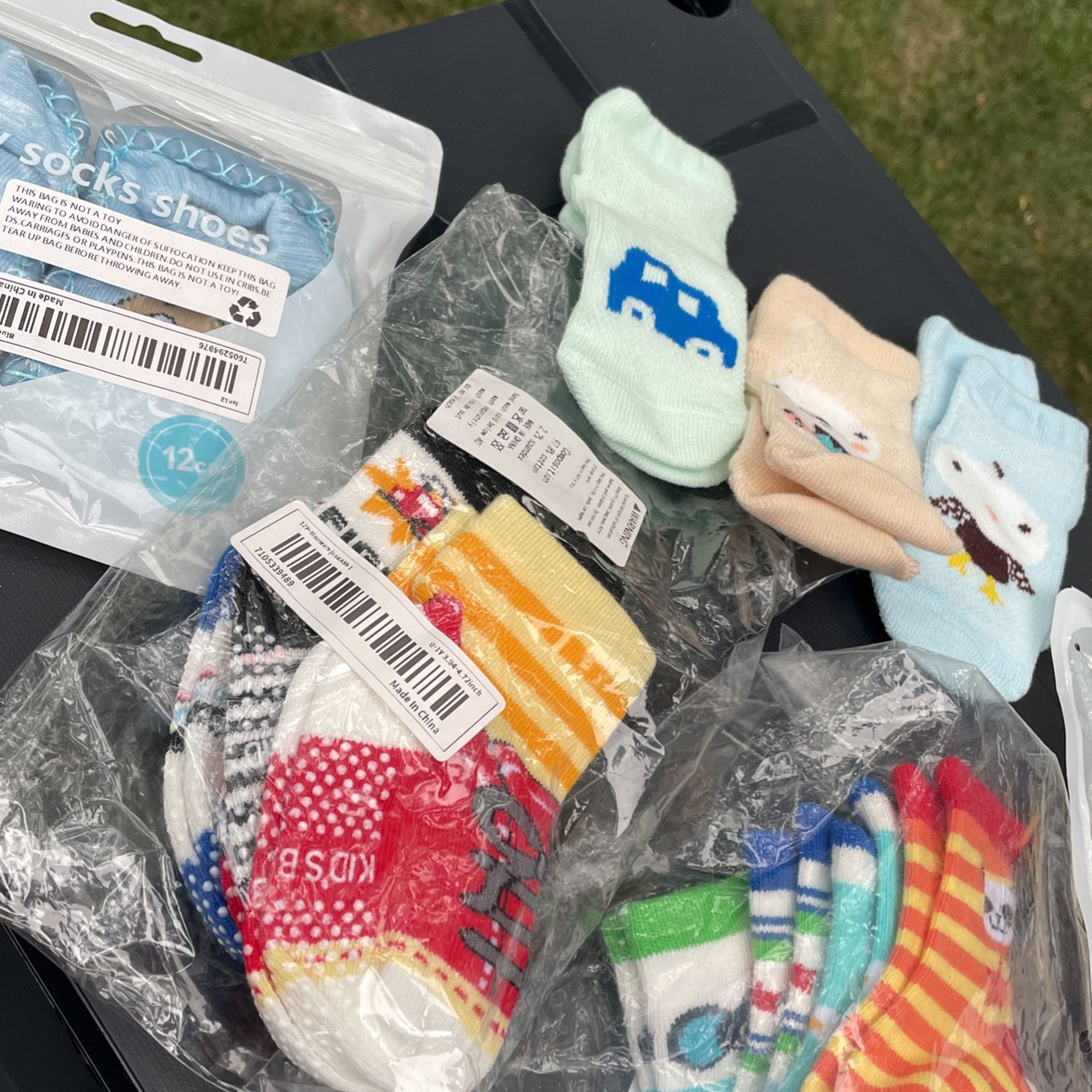 Lot Of NEW Baby / Children’s Socks (23 Pairs)