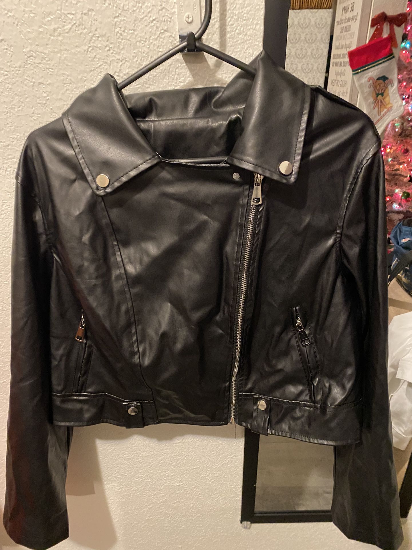 BLACK LEATHER JACKET XL