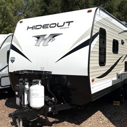 2019 Keystone Hideout 19FLBWE dual axel travel trailer