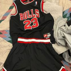 Michael Jordan Chicago Bulls 90s jersey
