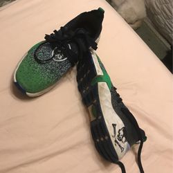 T Shoes Size 9.5 Normal Used 