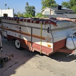 1981 Starcraft StarflyerXL 1706. Project Camper.