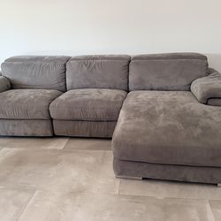 Sectional Couch with chaise, power recliner