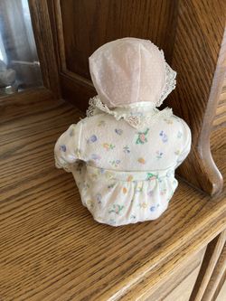 Man Alexander pussycat baby doll with the box