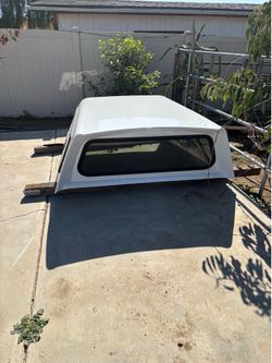 Ford A.R.E. Fiberglass  v-series for 17-22 ford super duty 6’9 bed Oxford White