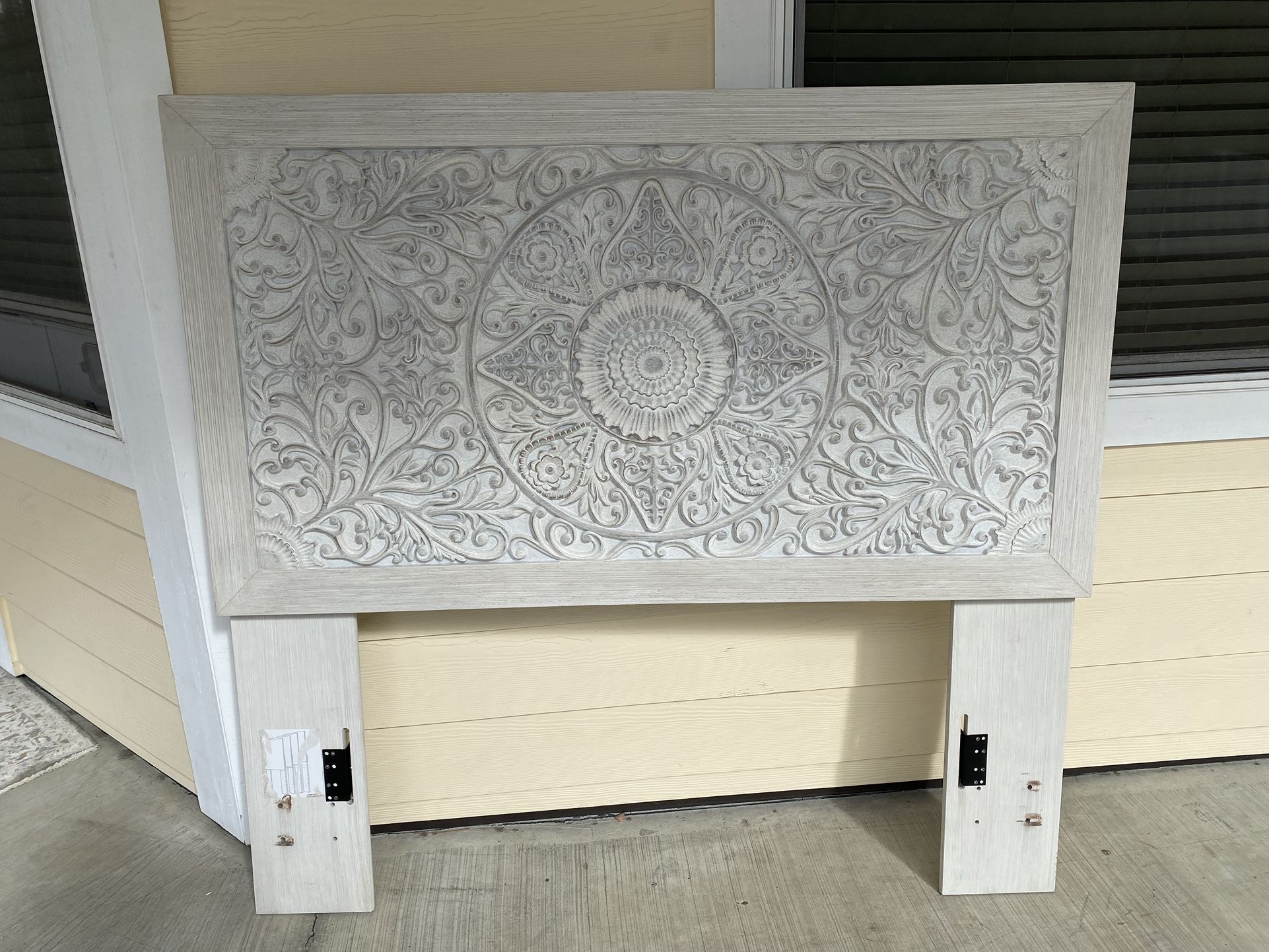 Full Size Boho Headboard Off White/gray