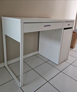 Computer desk or study desk