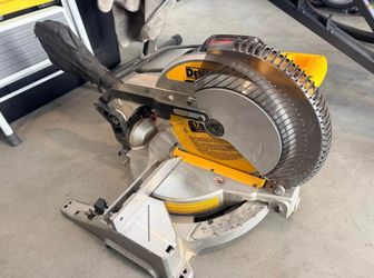 DeWalt 12 inch miter saw