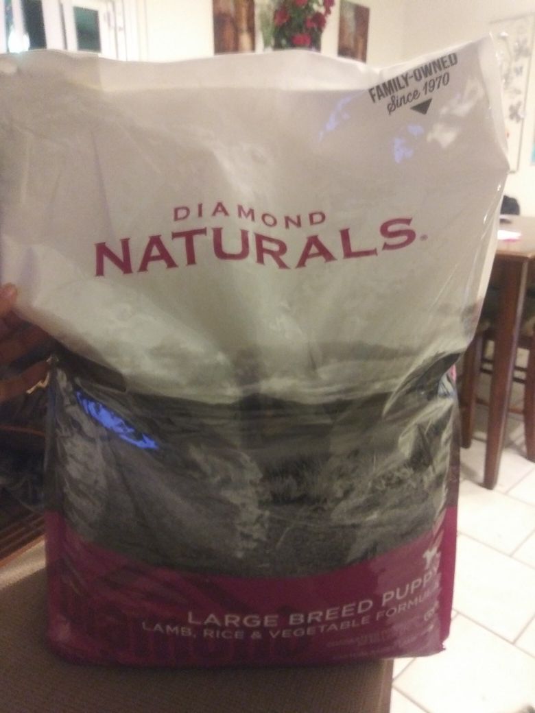 Diamond Natural puppy food 40lbs..plz do not inbox me if ur not serious about this purchase..will not hold nor deliver to a personal address..