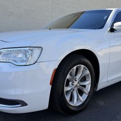 🔥 2020 Chrysler 300 Touring 🔥 Touring 4dr Sedan