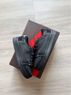 Size 10C jordan 1 low