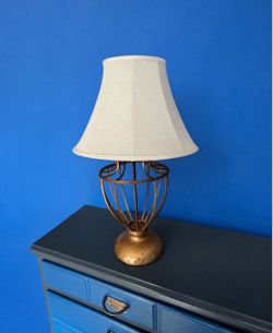 Table lamp