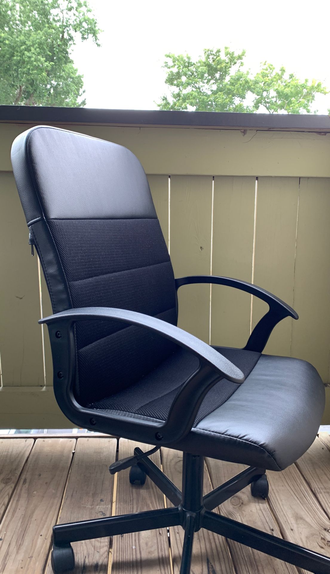 IKEA Renberget Swivel Chair Bomstad Black for Sale in Smyrna, GA OfferUp