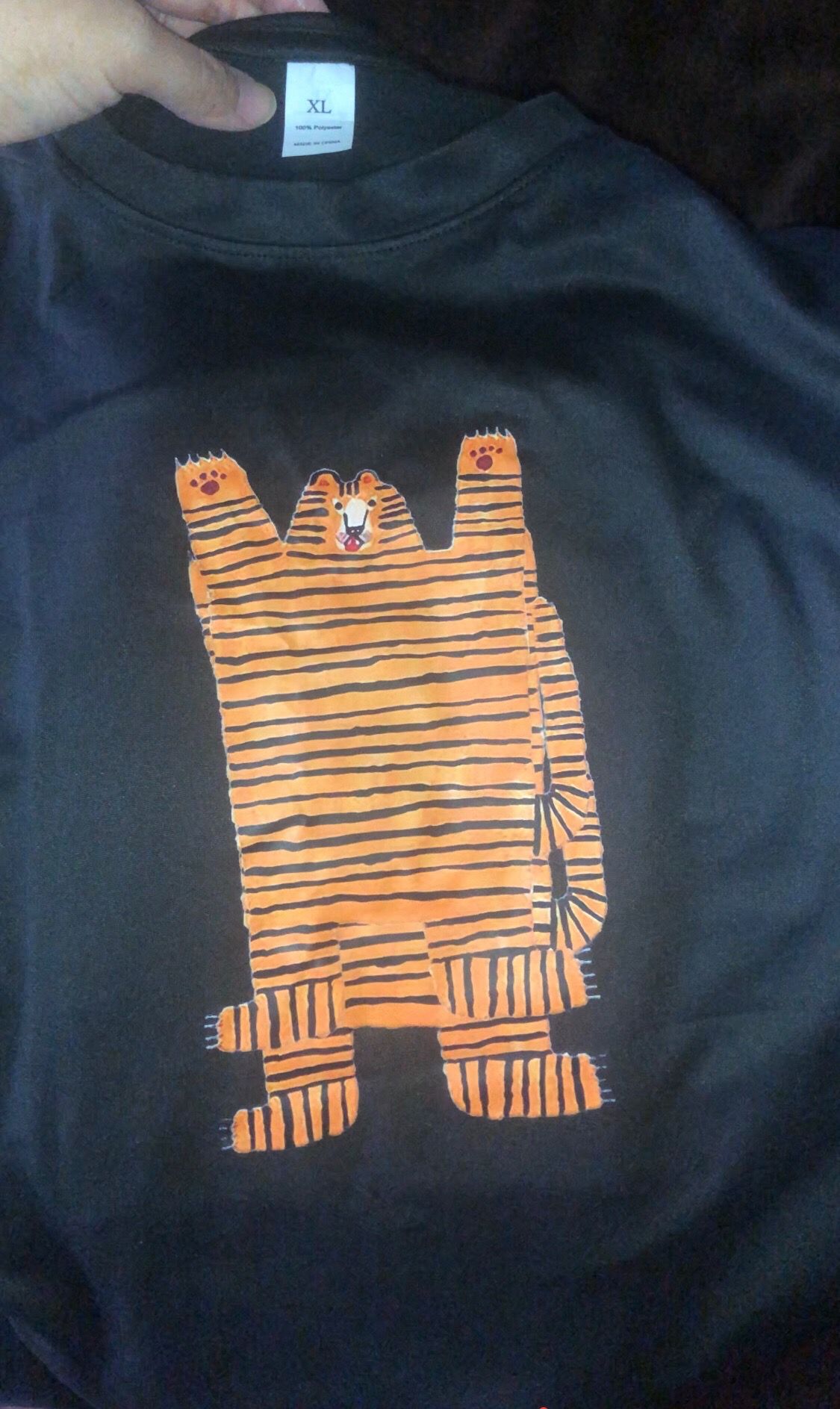 (New) XL women’s black T