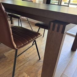 Modern Table + 4 Chairs 