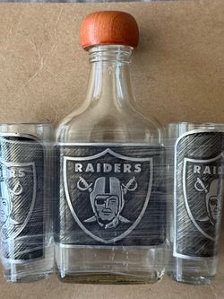 Raiders Shot Glass and bottle set