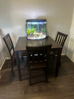 Kitchen table 4 chairs