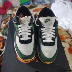 10.5 Nike Air Max 90