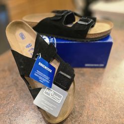 Men's Birkenstock • Arizona • Black Sandles 