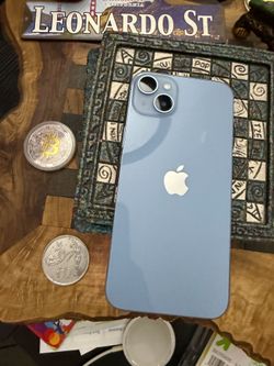 I p h o n e 14 p l u s 128GB blue unlocked
