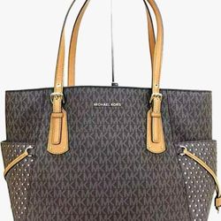 Used Like New Michael Kors Voyager East West Signature Star Leather Tote