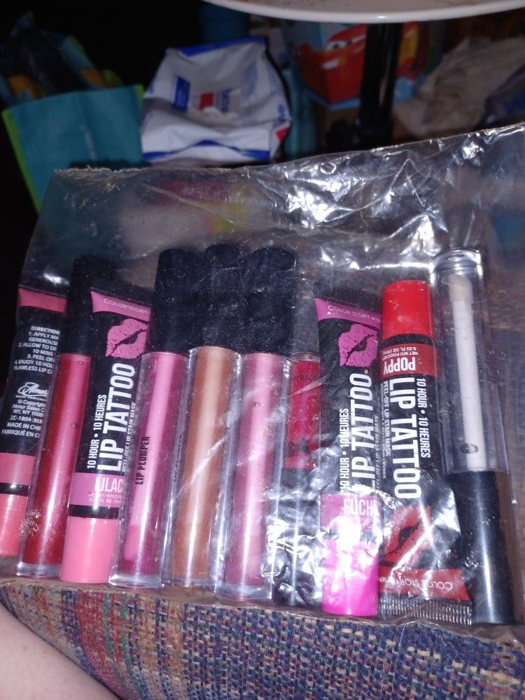 10 Make Up Peices