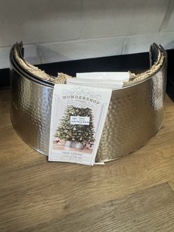 Wondershop at Target Hammered Metal Tree Collar