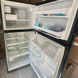 Standard fridge-Kenmore