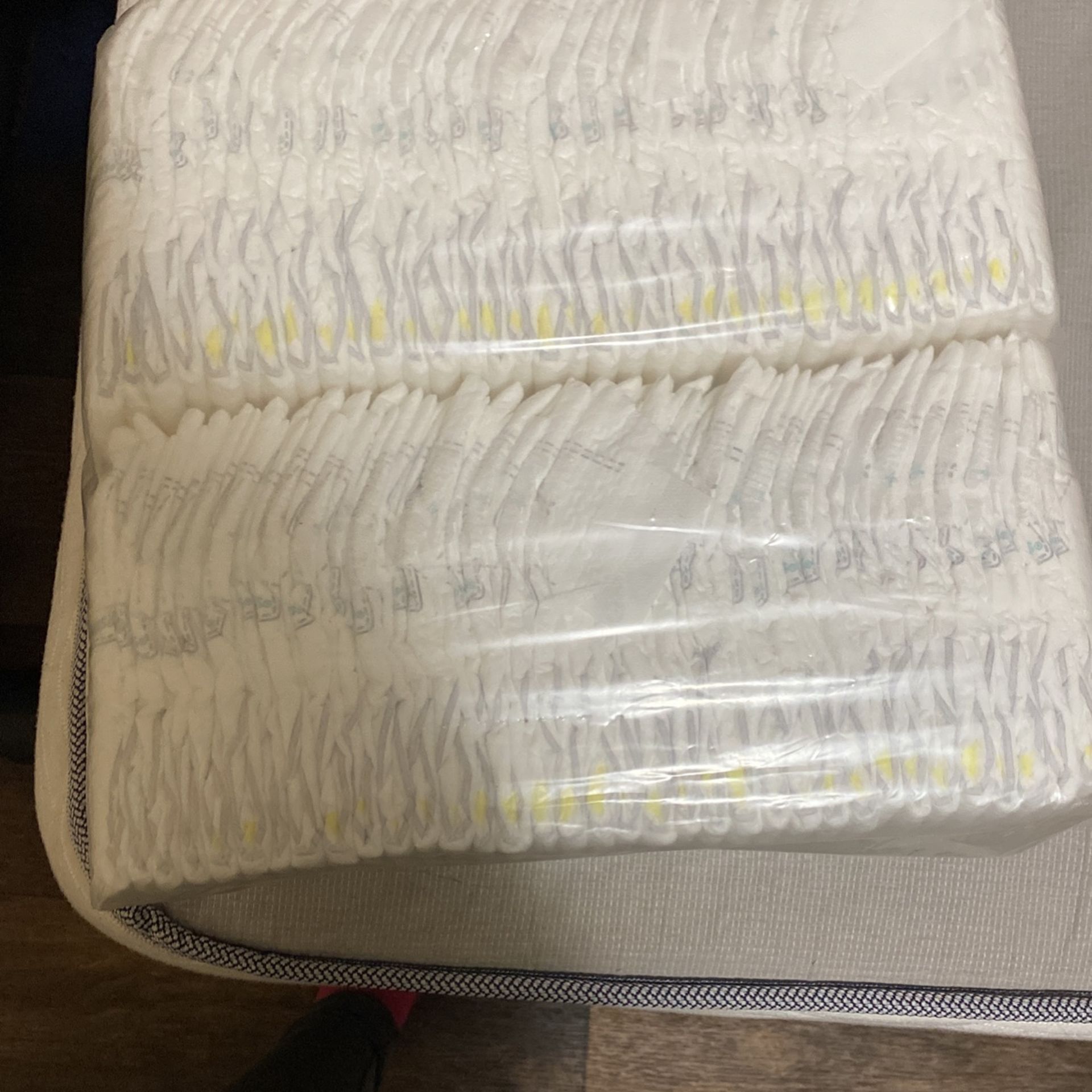 Pampers Newborn 74 diapers