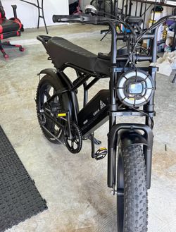 TST R002 Electric Bike 1500W - Like New - Low miles