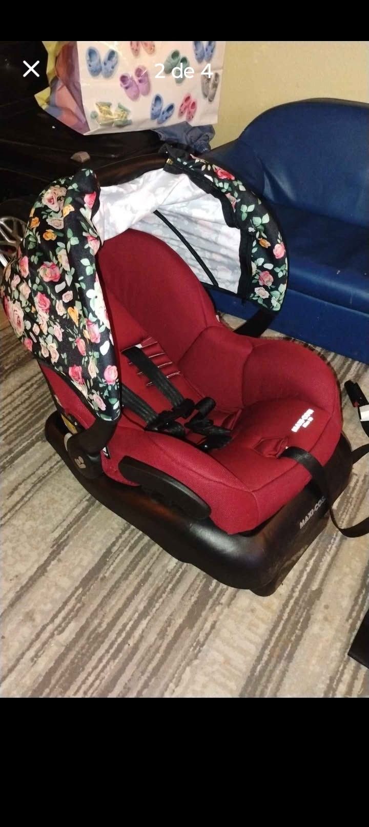 Estoy Vendiendo Este Silla De Carro Para Niña Por $50 Con Todo El Base
