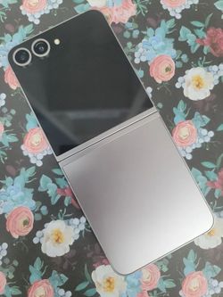 Galaxy Z Flip 6 6.7" (Unlocked) 512GB Good Silver Shadow
