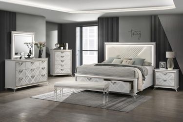 B026 🔹Luxury White QUEEN Bedroom Set — 5 Pieces — Delivery + Financing