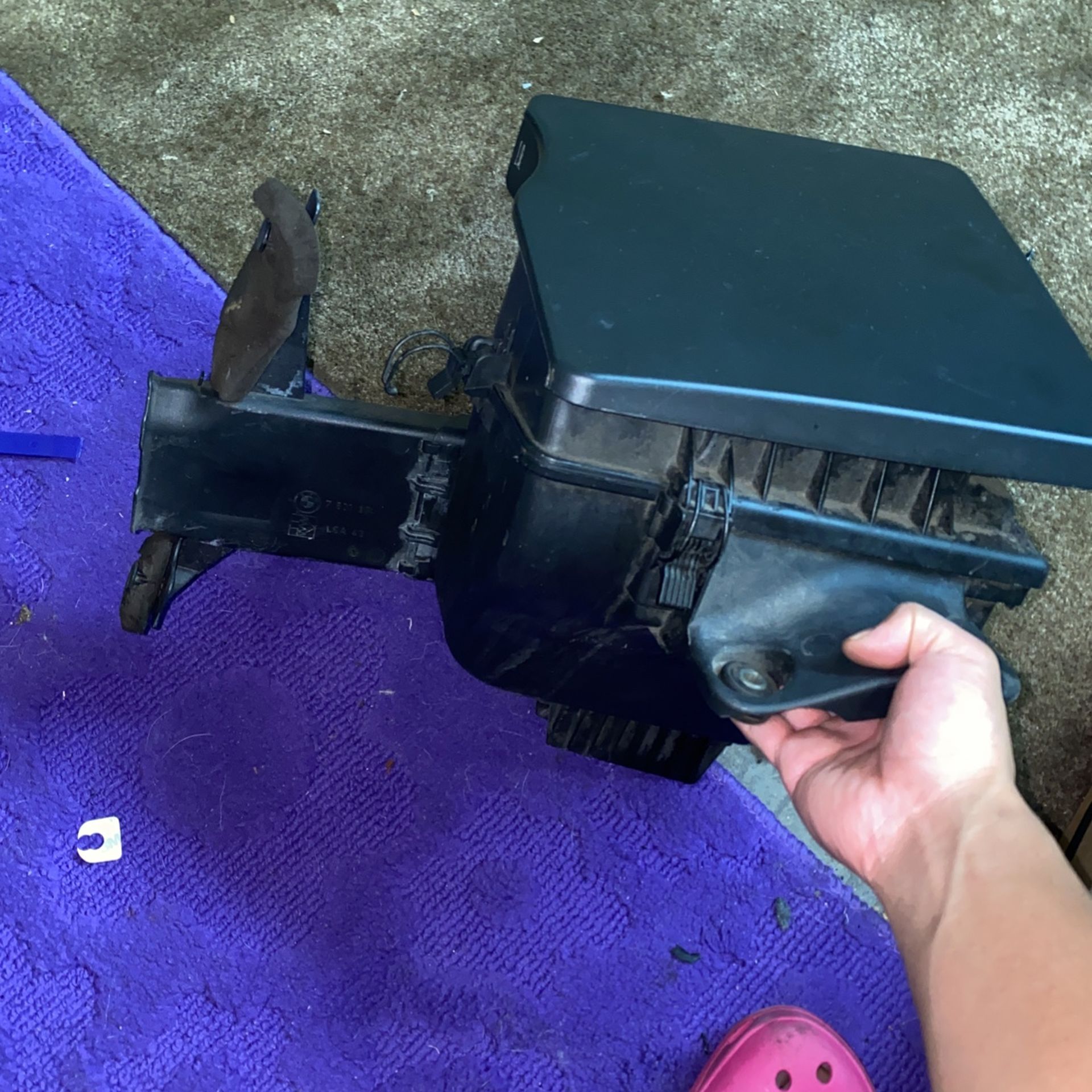 OEM 2003 BMW 325i Airbox