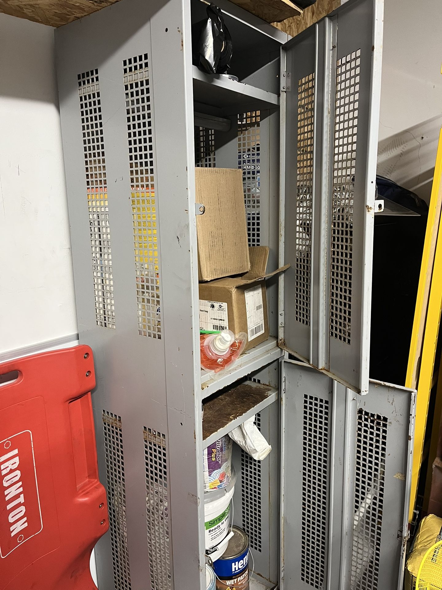 Metal Lockers Business equipment