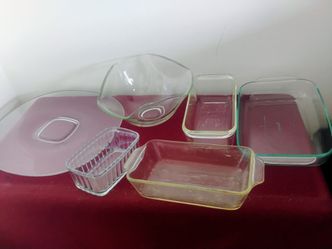 Moving sale:Vintage Pyrex and Glass Bakeware, $20 each or best offer. Will discount when several pieces are purchased.