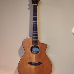 *Rare* Breedlove Pursuit Exotic Red cedar top Ovankol back and sides 