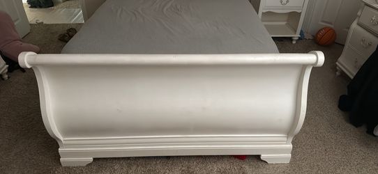 Set of full size bed