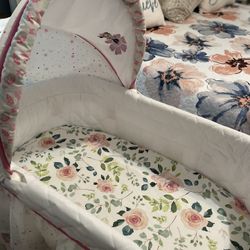 Disney Bassinet 