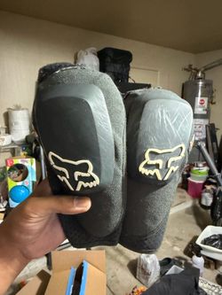 Fox Launch Pro D30 elbow pads