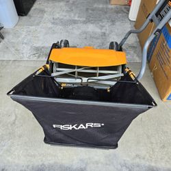 Fiskars Reel Mower + Bagger + Sharpening Kit