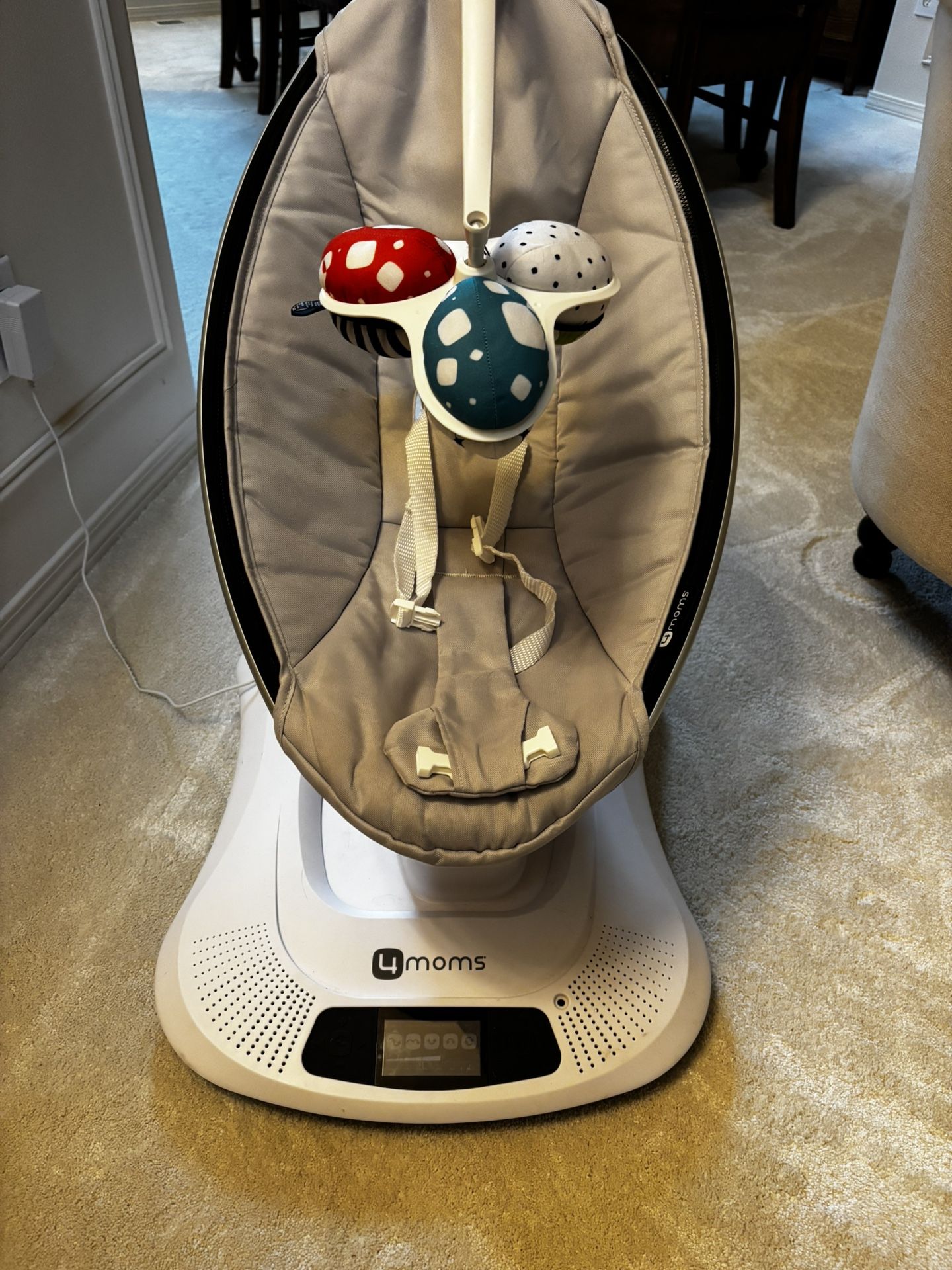4Moms MamaRoo baby swing/bouncer