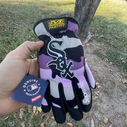 Sox Supreme Gloves 
