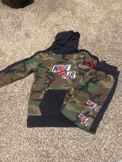 Boys Jordan’s sweat outfits