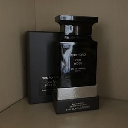 Tom Ford Oud Wood Eau De Parfum